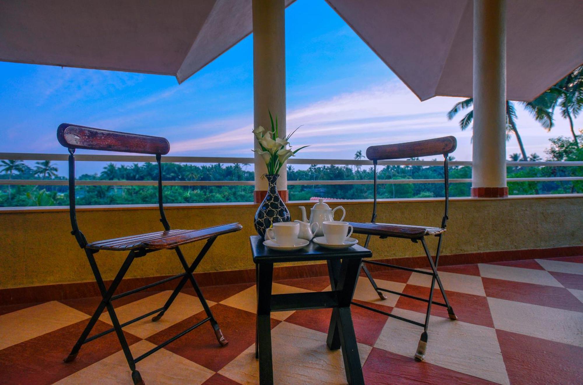 Treehouse Blue Hotel & Villas Colva Ngoại thất bức ảnh