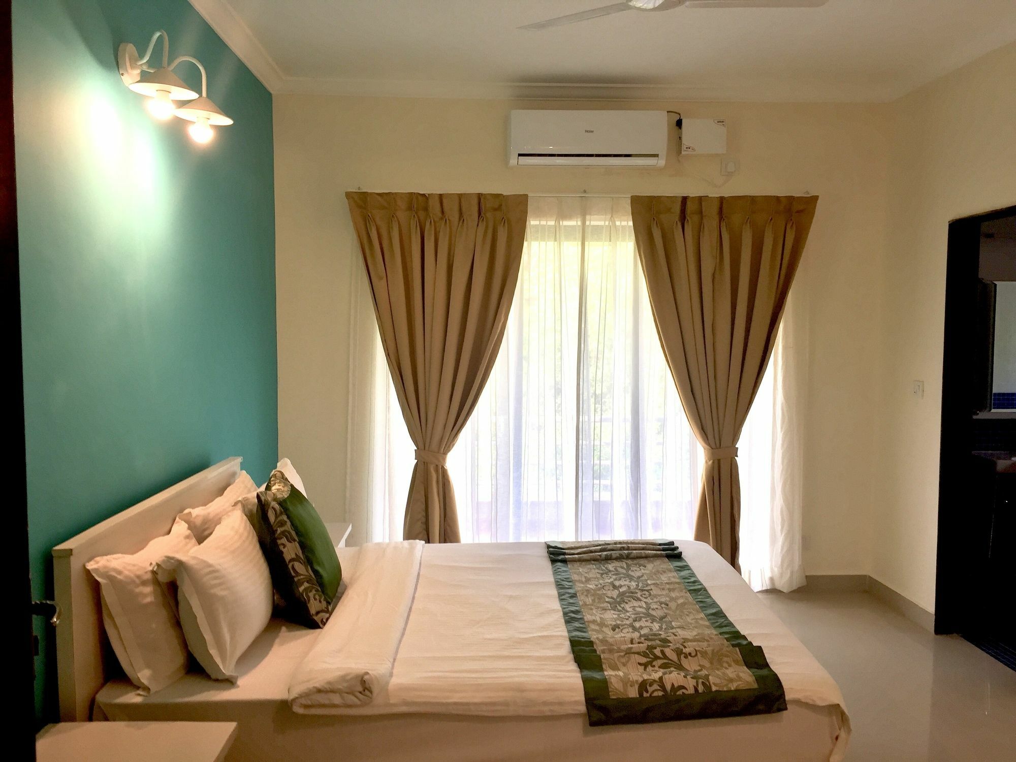 Treehouse Blue Hotel & Villas Colva Ngoại thất bức ảnh